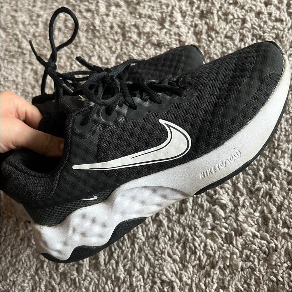 nike renew run womens black